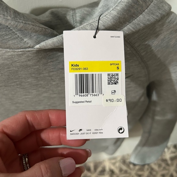 Nike Boys' Sportswear Tech Fleece Pullover Hoodie Youth Small - Picture 2 of 5